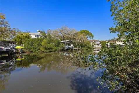 2117 S West Shore Boulevard Tampa FL 33629