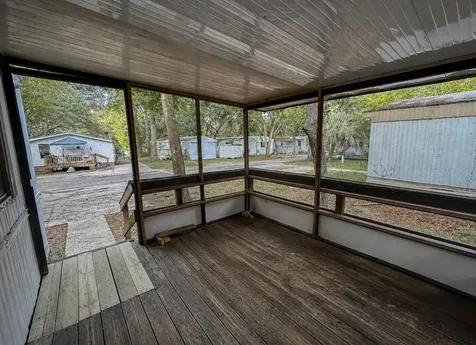 14455 E Highway 25 Ocklawaha FL 32179
