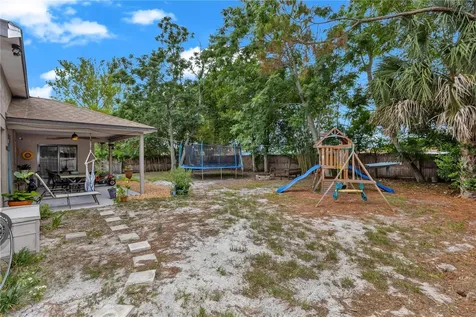 2111 E Parkton Drive Deltona FL 32725