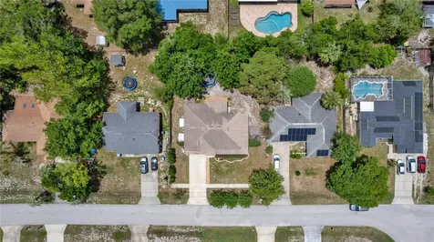 2111 E Parkton Drive Deltona FL 32725