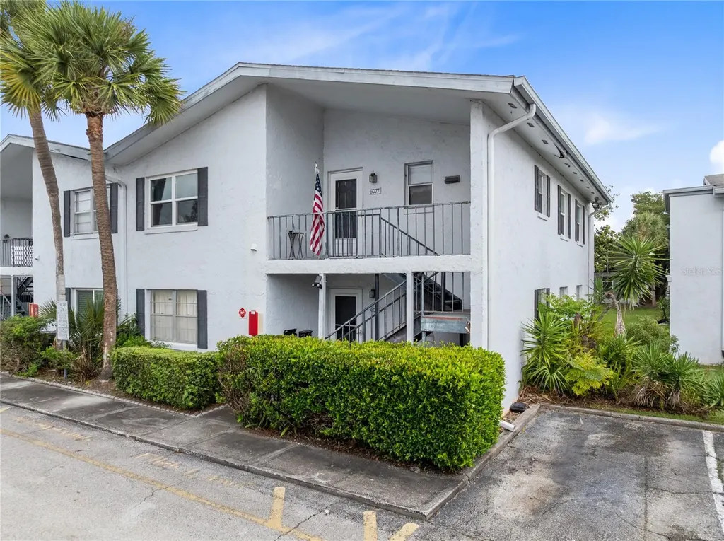 6075 Amberly Court Orlando FL 32822