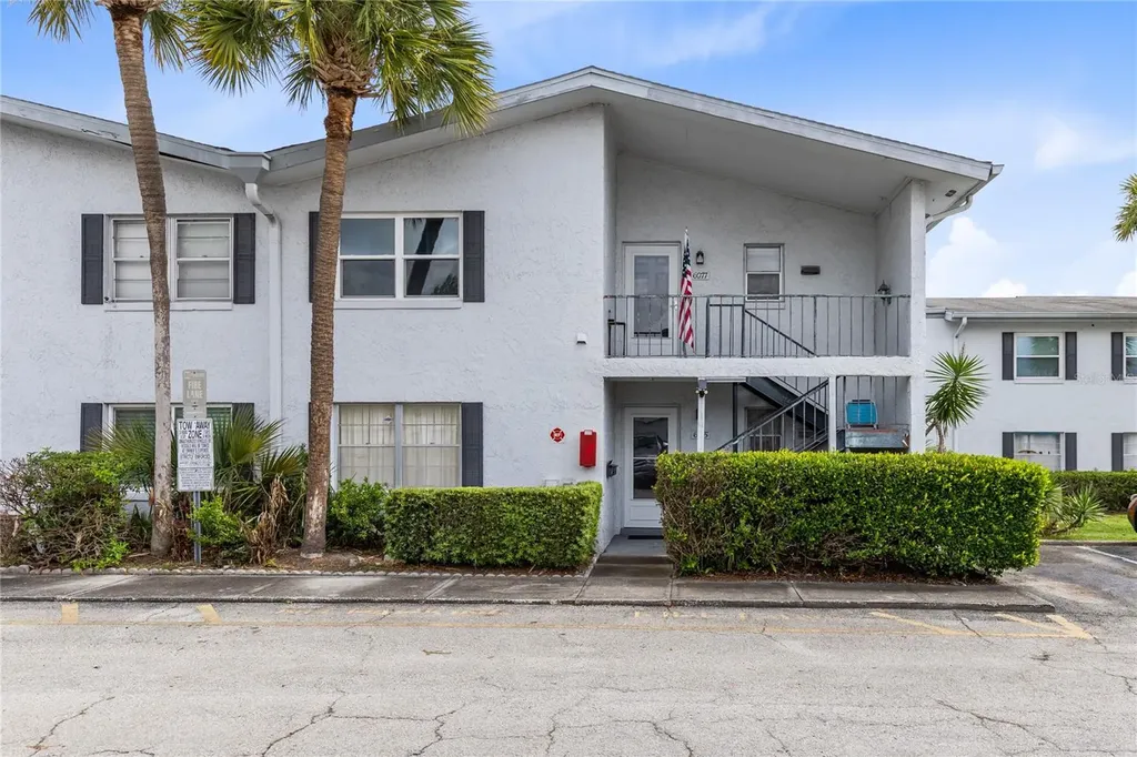 6075 Amberly Court Orlando FL 32822