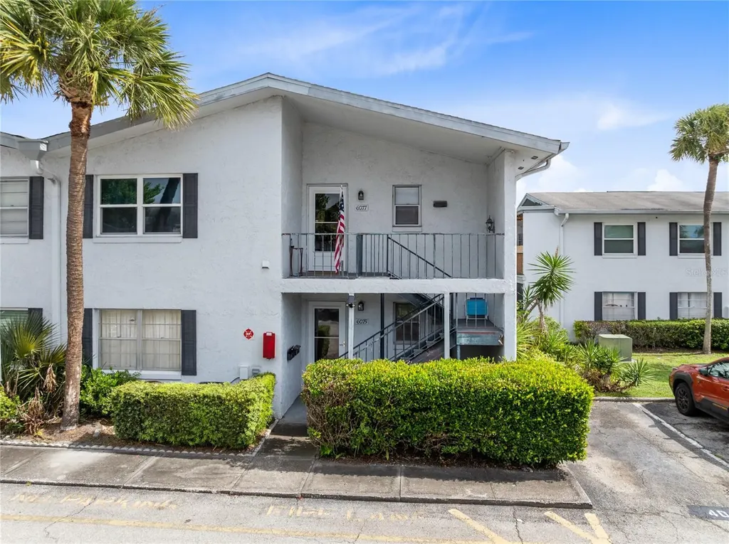 6075 Amberly Court Orlando FL 32822