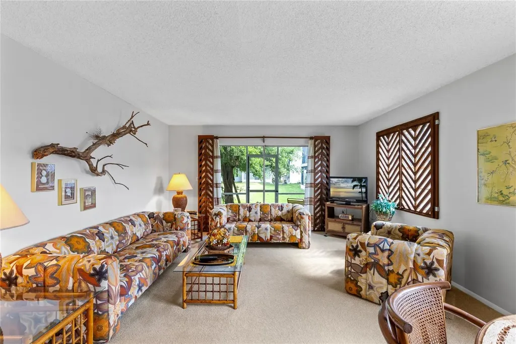 6075 Amberly Court Orlando FL 32822