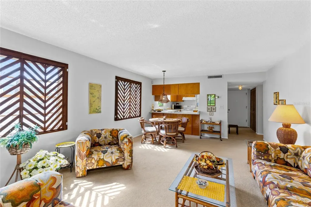 6075 Amberly Court Orlando FL 32822