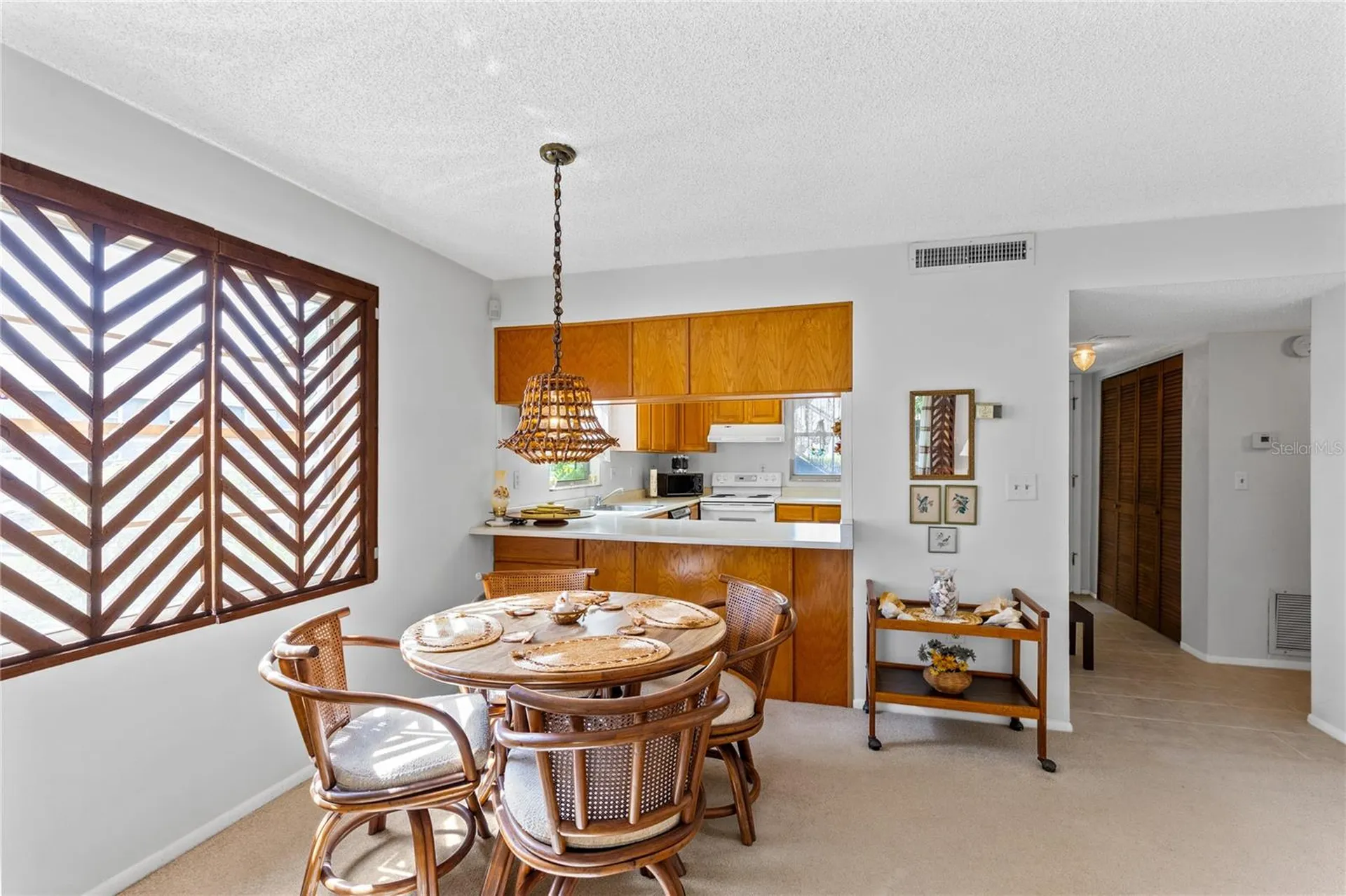 6075 Amberly Court Orlando FL 32822