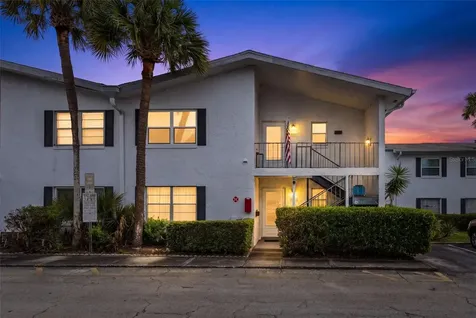 6075 Amberly Court Orlando FL 32822