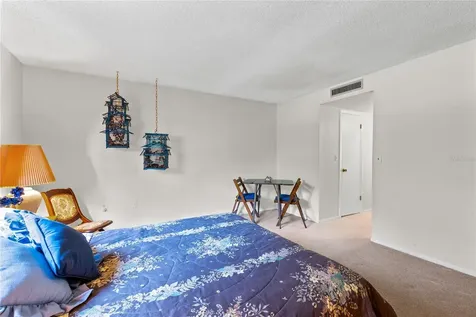 6075 Amberly Court Orlando FL 32822