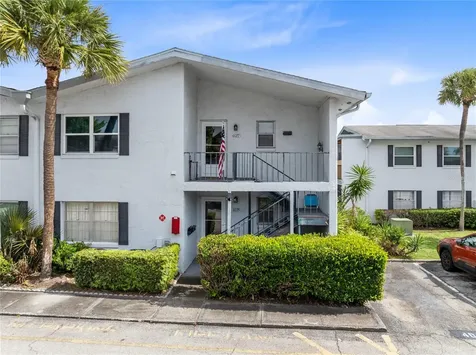 6075 Amberly Court Orlando FL 32822