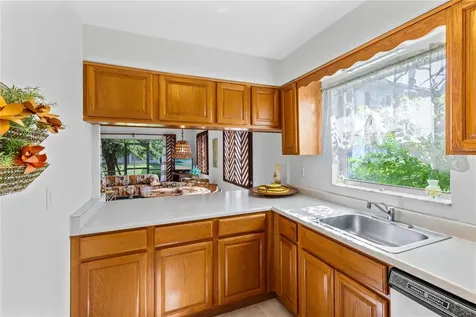 6075 Amberly Court Orlando FL 32822