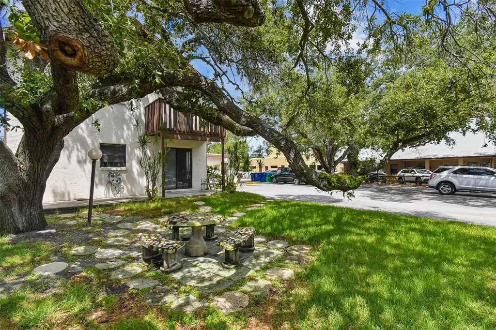 8423 Seminole Boulevard Seminole FL 33772