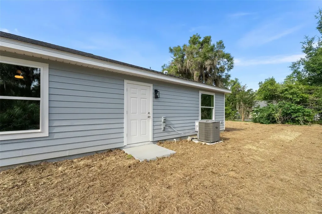 819 NE 10th Street Ocala FL 34470