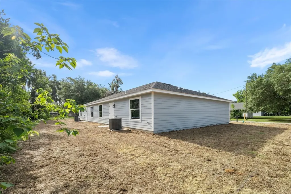 819 NE 10th Street Ocala FL 34470