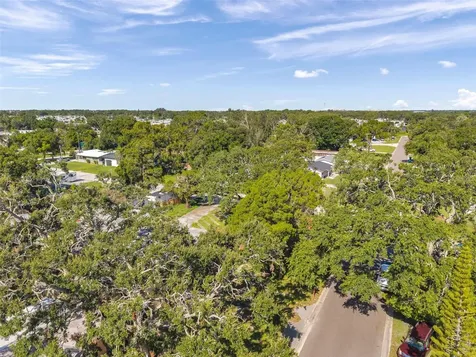 7180 50th Avenue N St Petersburg FL 33709