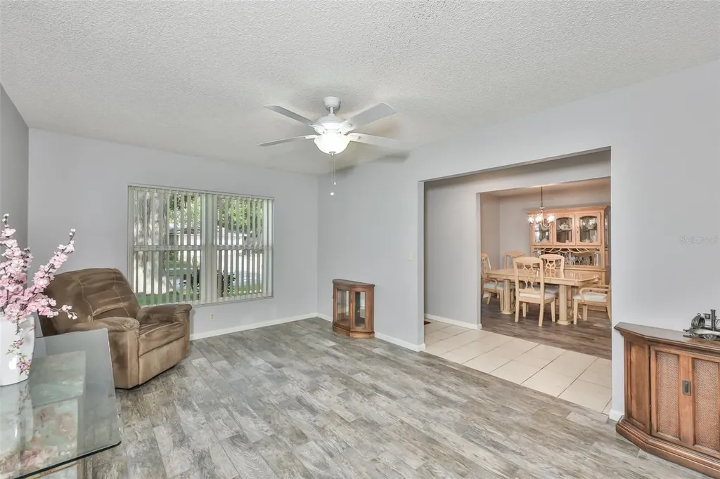 3718 Sand Pebble Drive Valrico FL 33596