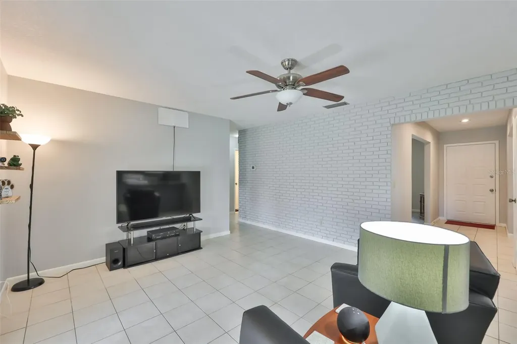 3718 Sand Pebble Drive Valrico FL 33596
