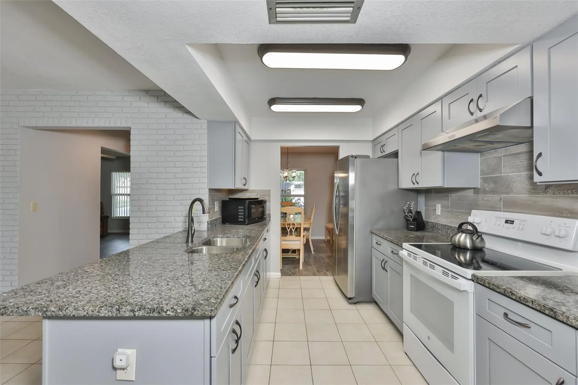 3718 Sand Pebble Drive Valrico FL 33596