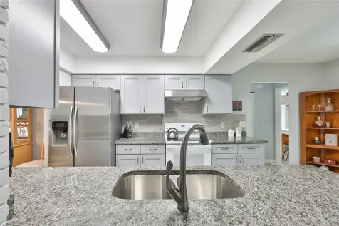 3718 Sand Pebble Drive Valrico FL 33596