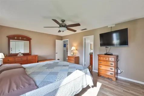 3718 Sand Pebble Drive Valrico FL 33596