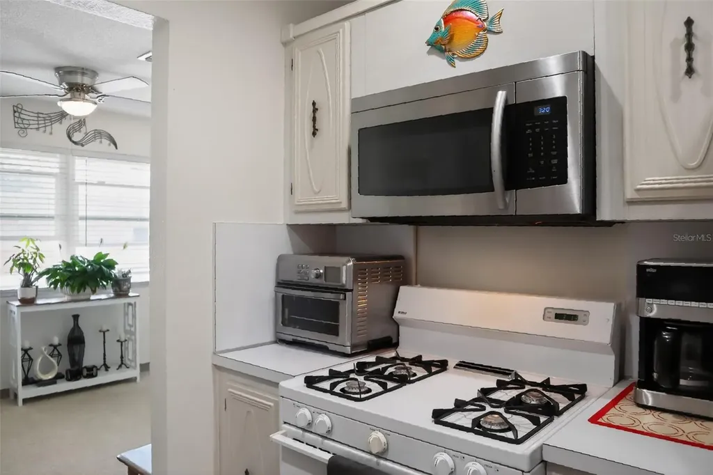 10038 62nd Terrace N St Petersburg FL 33708