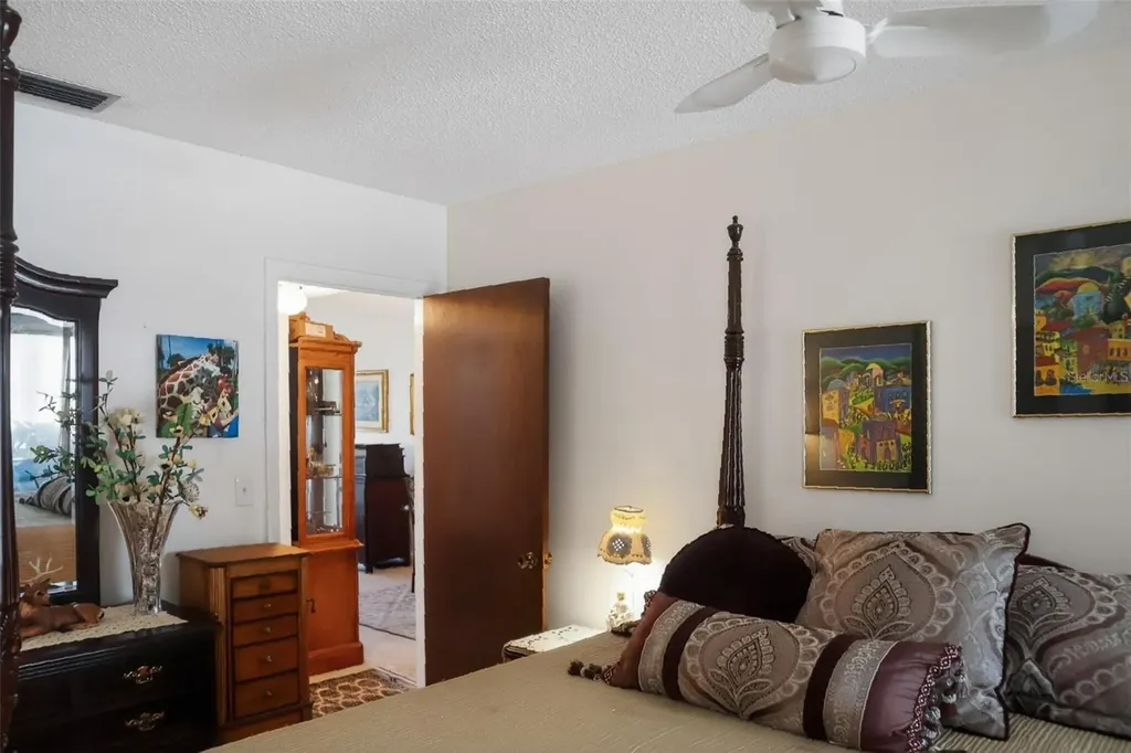 10038 62nd Terrace N St Petersburg FL 33708