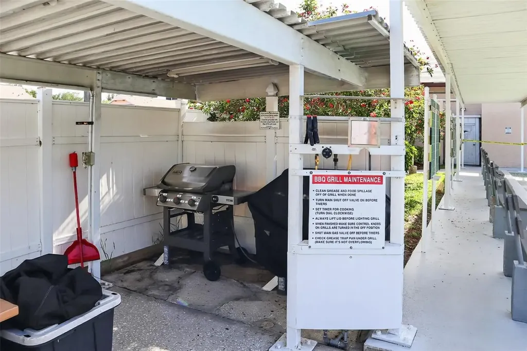 10038 62nd Terrace N St Petersburg FL 33708
