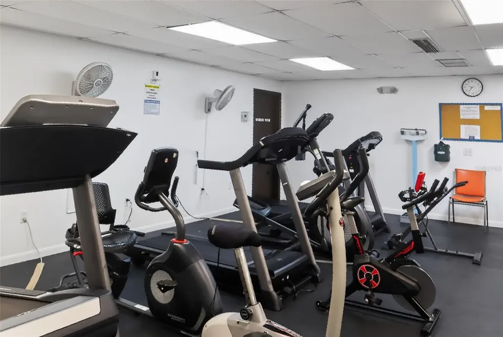 10038 62nd Terrace N St Petersburg FL 33708