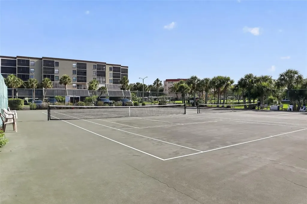 10038 62nd Terrace N St Petersburg FL 33708