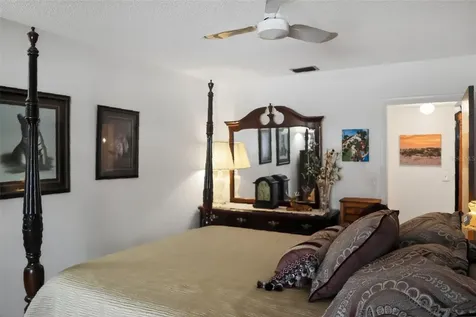10038 62nd Terrace N St Petersburg FL 33708