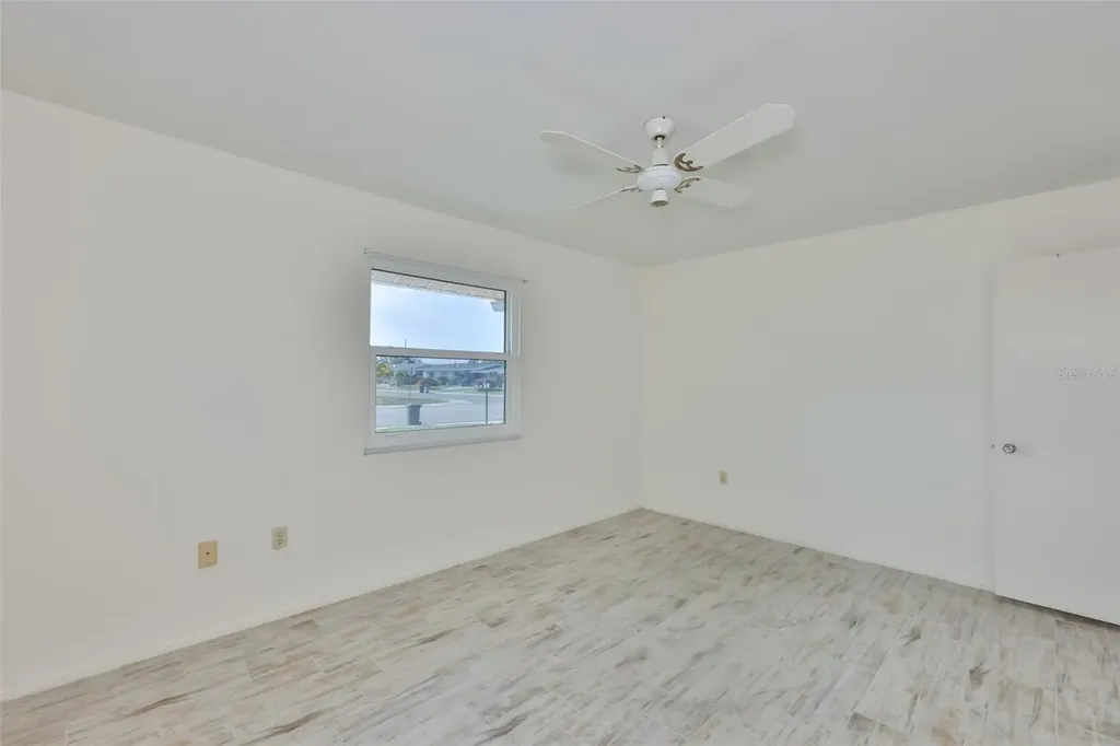 1216 Valley Forge Boulevard Sun City Center FL 33573