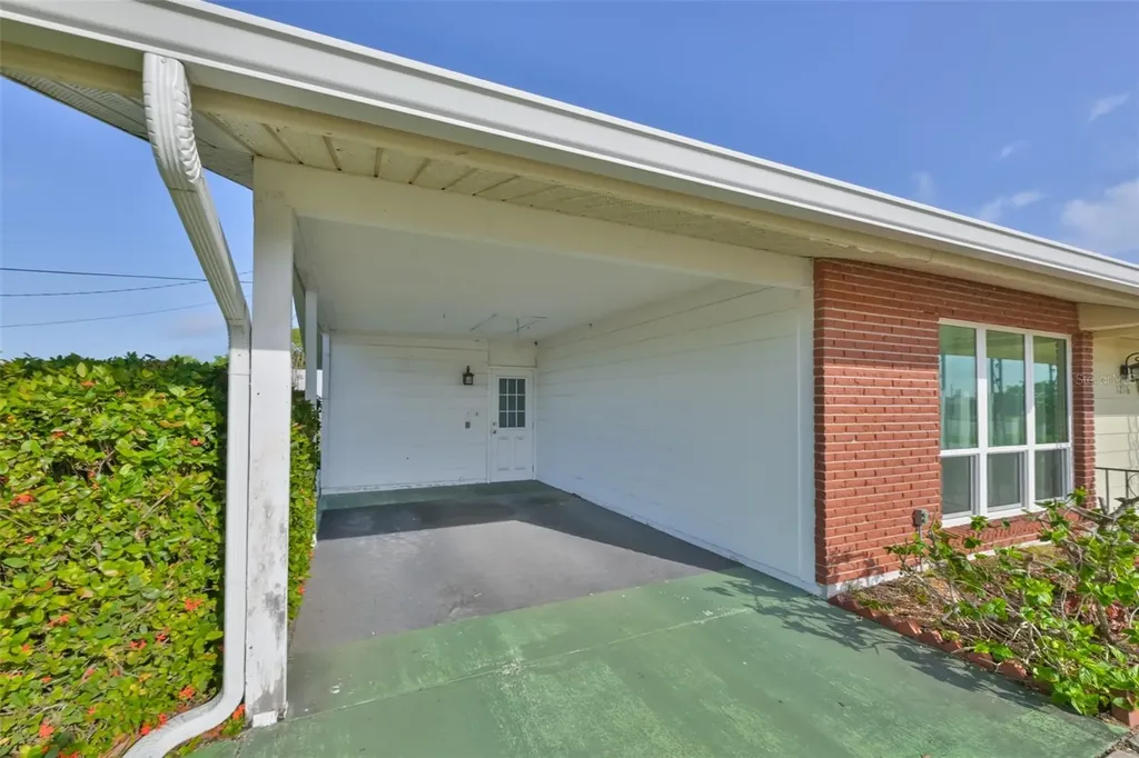 1216 Valley Forge Boulevard Sun City Center FL 33573