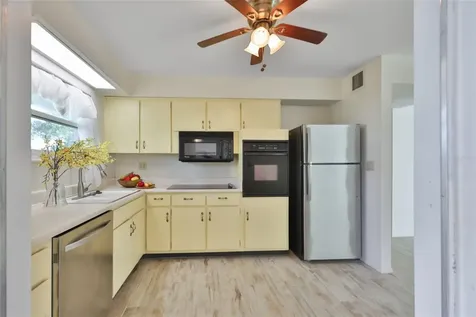 1216 Valley Forge Boulevard Sun City Center FL 33573