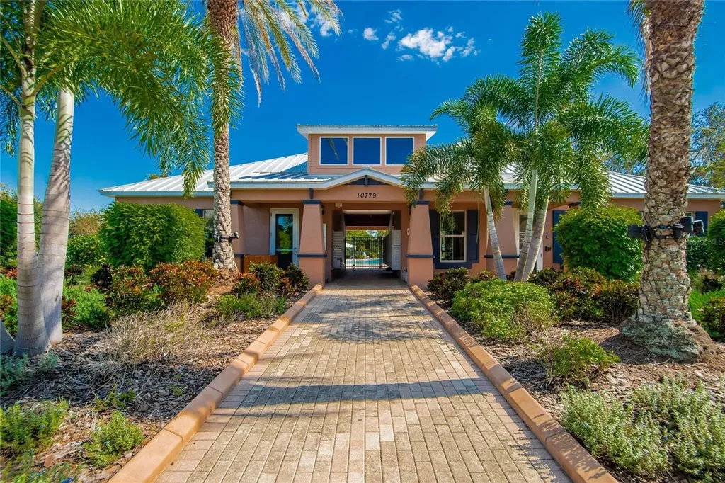 10802 Great Cormorant Drive Riverview FL 33579