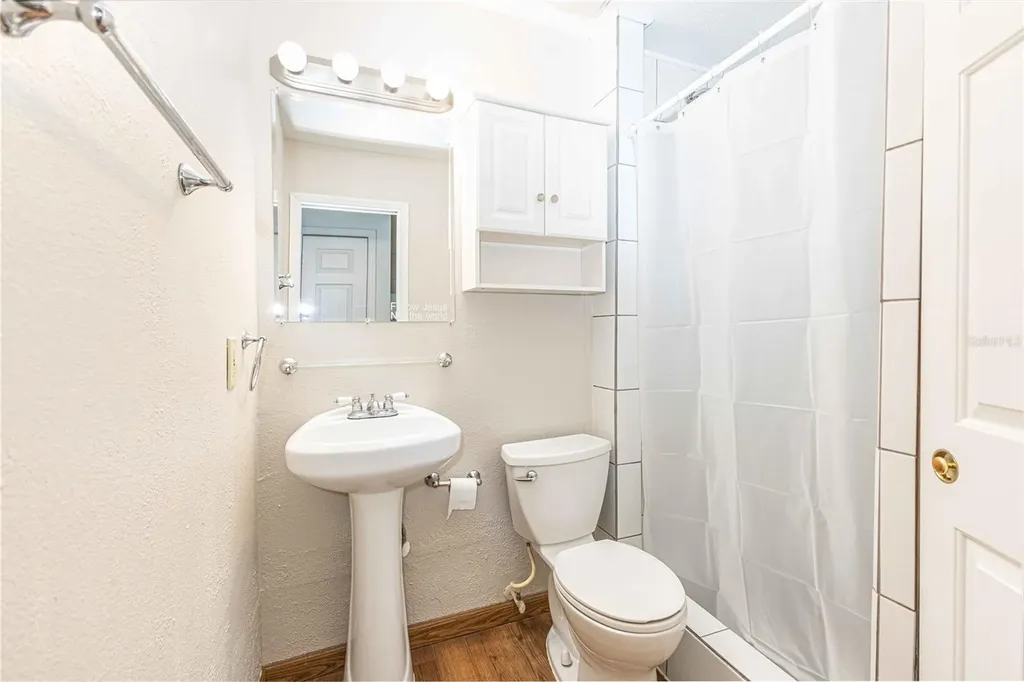 301 Curry Street Wildwood FL 34785