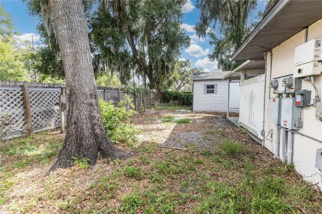 301 Curry Street Wildwood FL 34785