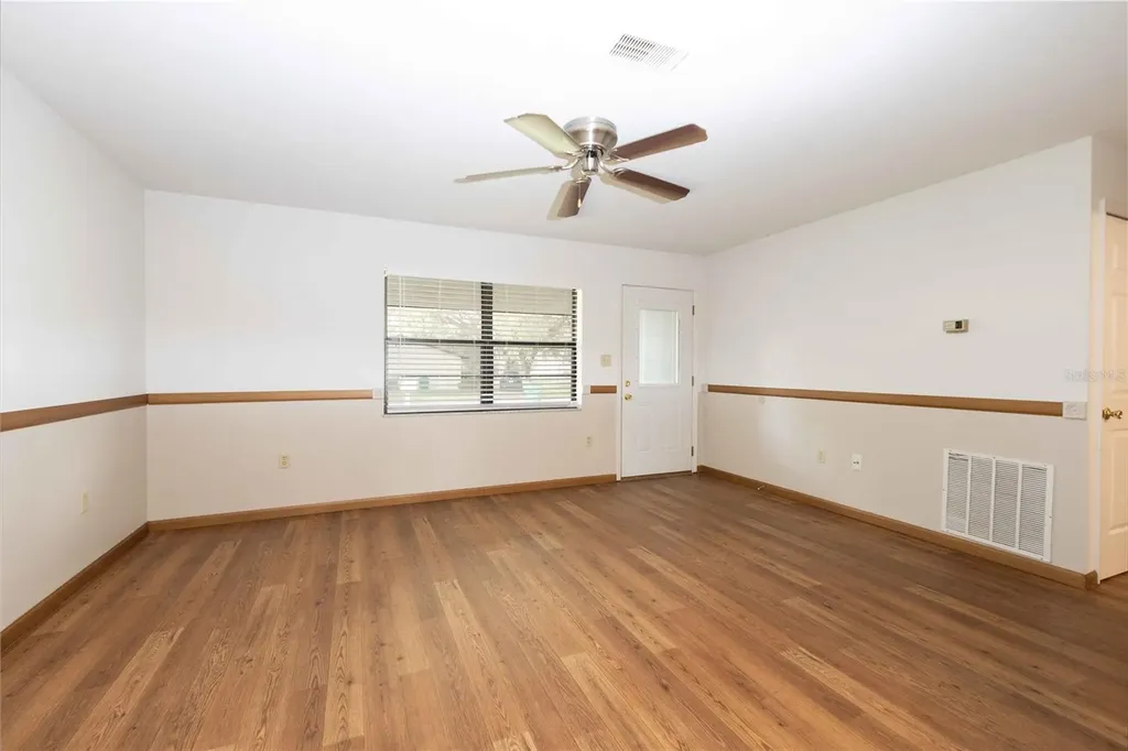 301 Curry Street Wildwood FL 34785