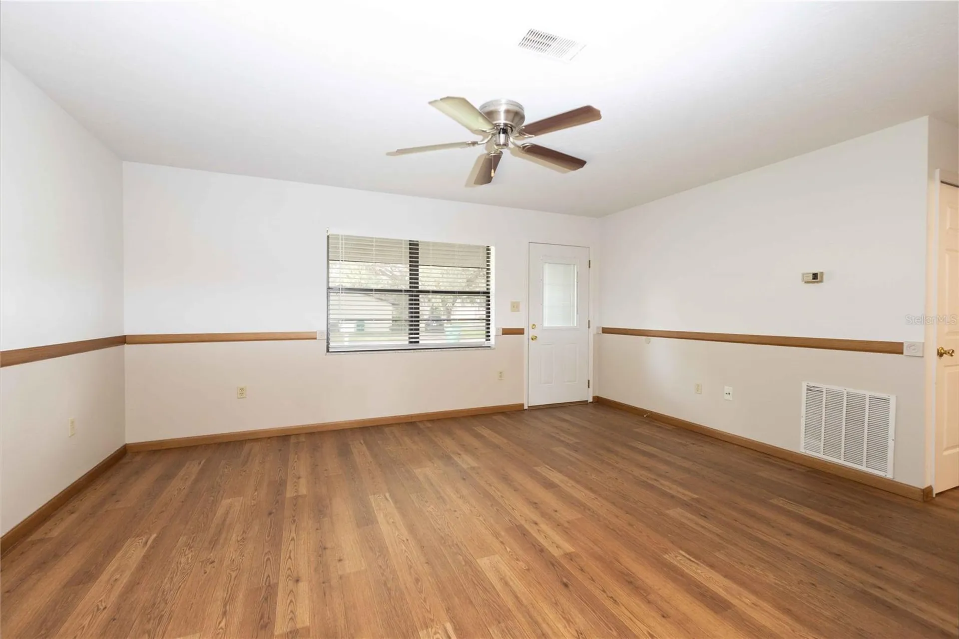 301 Curry Street Wildwood FL 34785