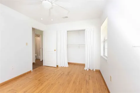 301 Curry Street Wildwood FL 34785