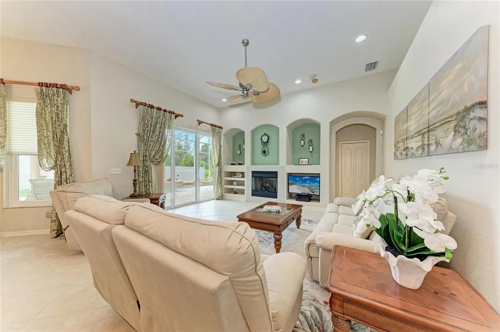 5316 Creekside Trail Sarasota FL 34243