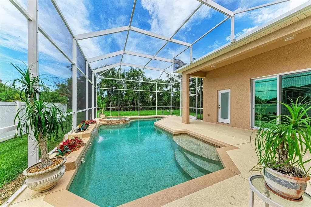 5316 Creekside Trail Sarasota FL 34243