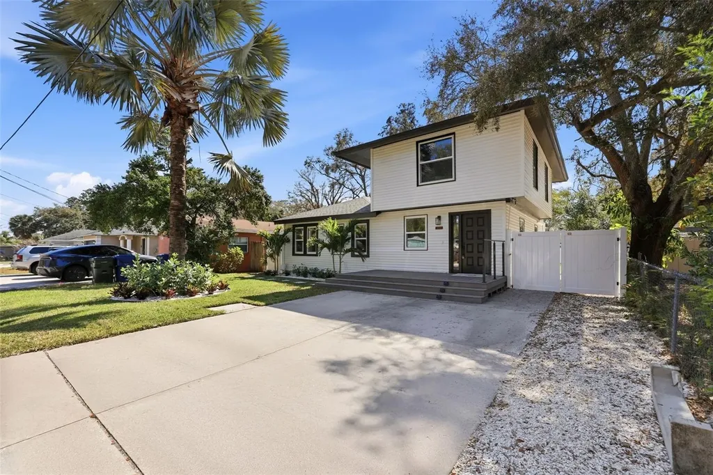 727 16th Ave NW Largo FL 33770