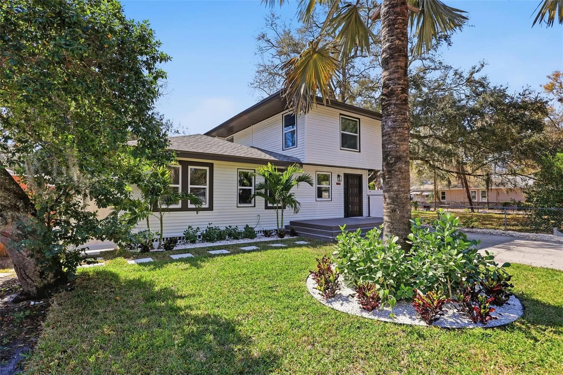 727 16th Ave NW Largo FL 33770