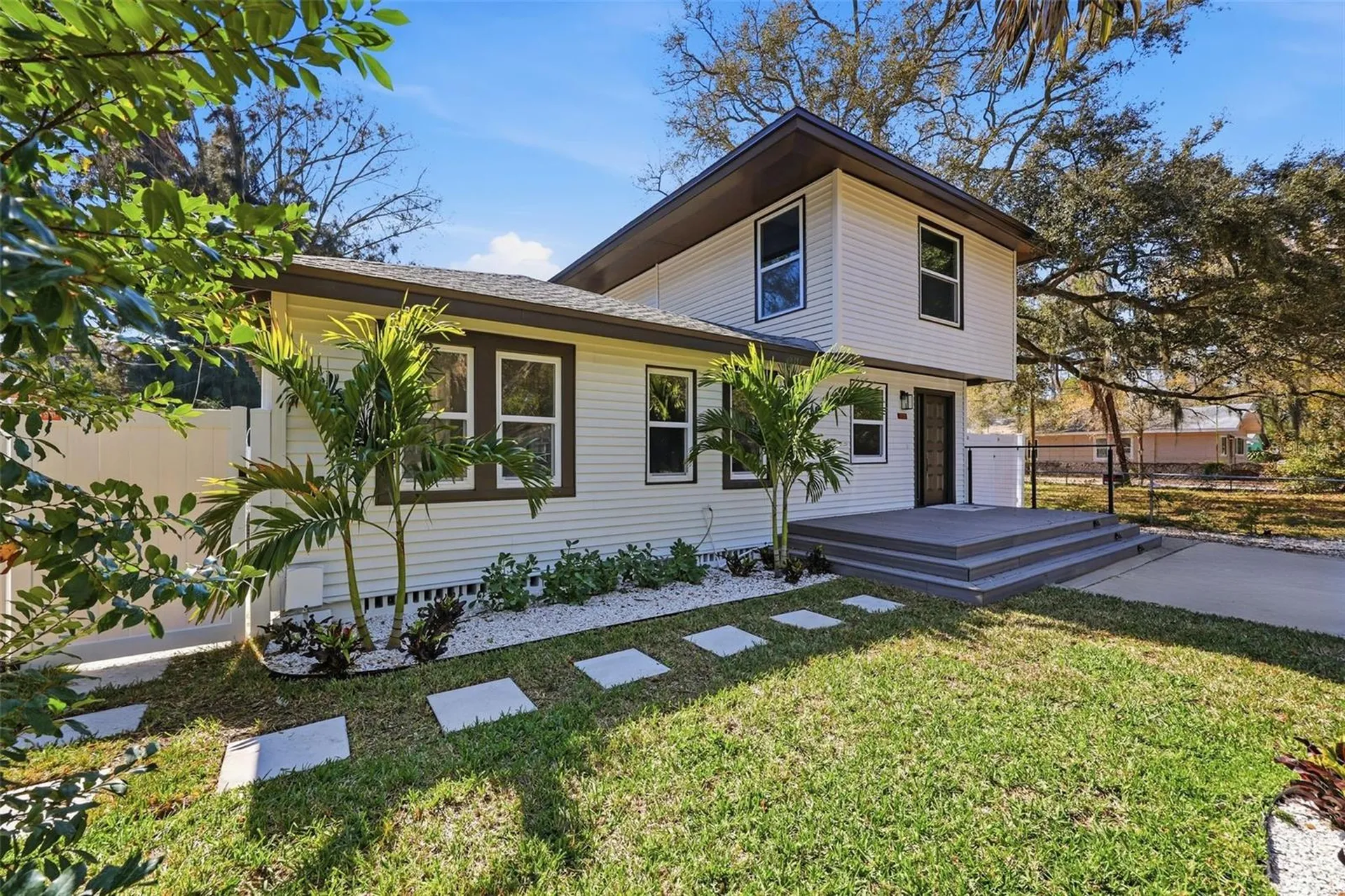 727 16th Ave NW Largo FL 33770