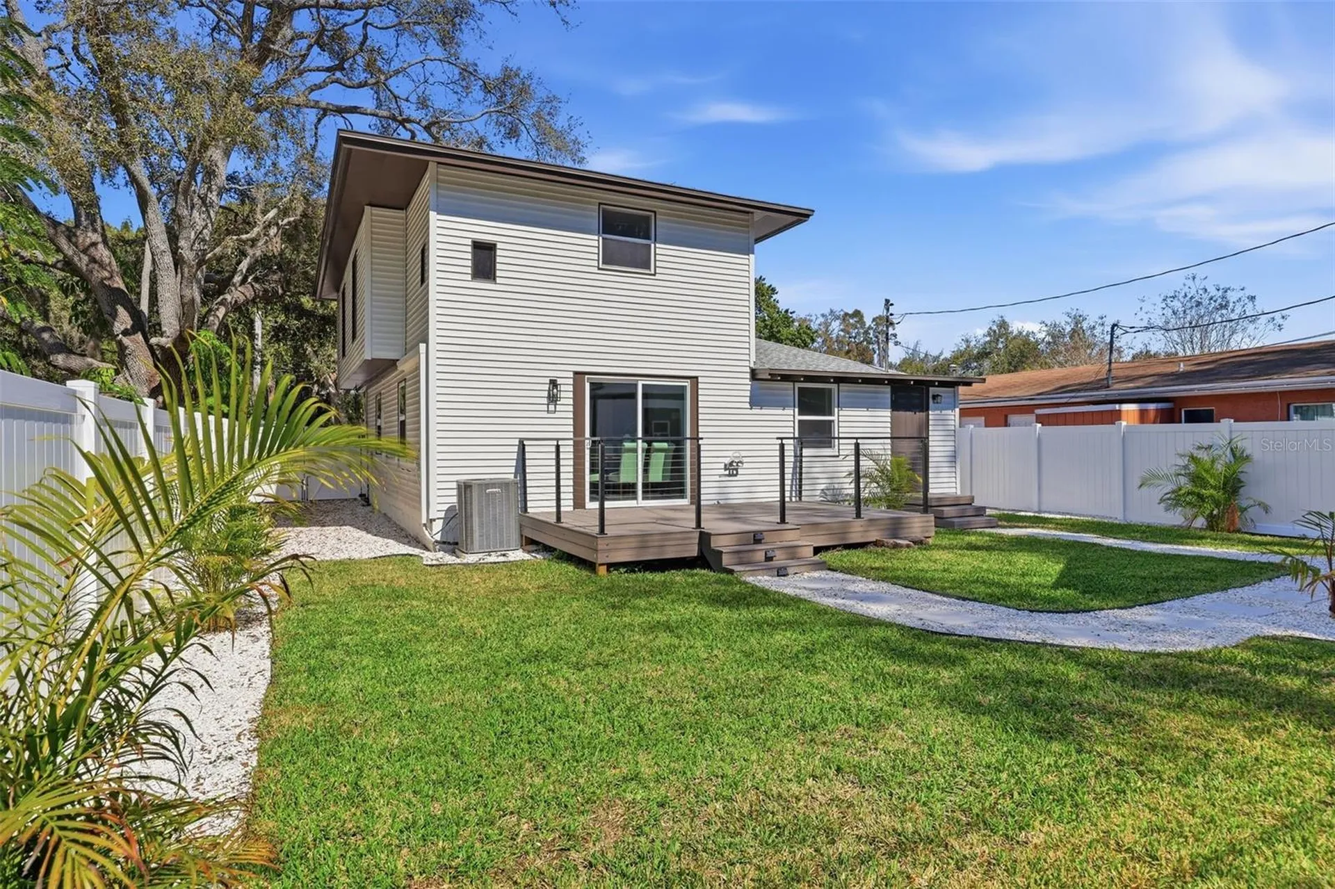 727 16th Ave NW Largo FL 33770