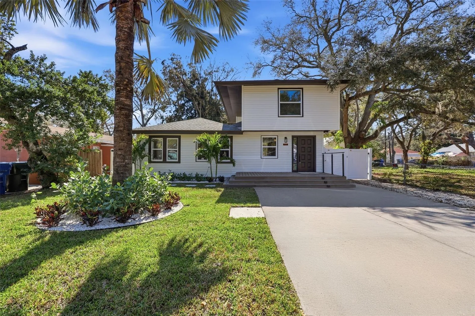727 16th Ave NW Largo FL 33770