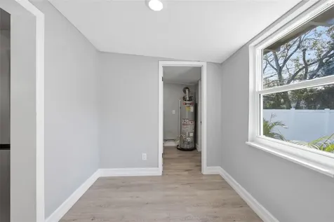 727 16th Ave NW Largo FL 33770