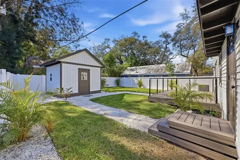 727 16th Ave NW Largo FL 33770