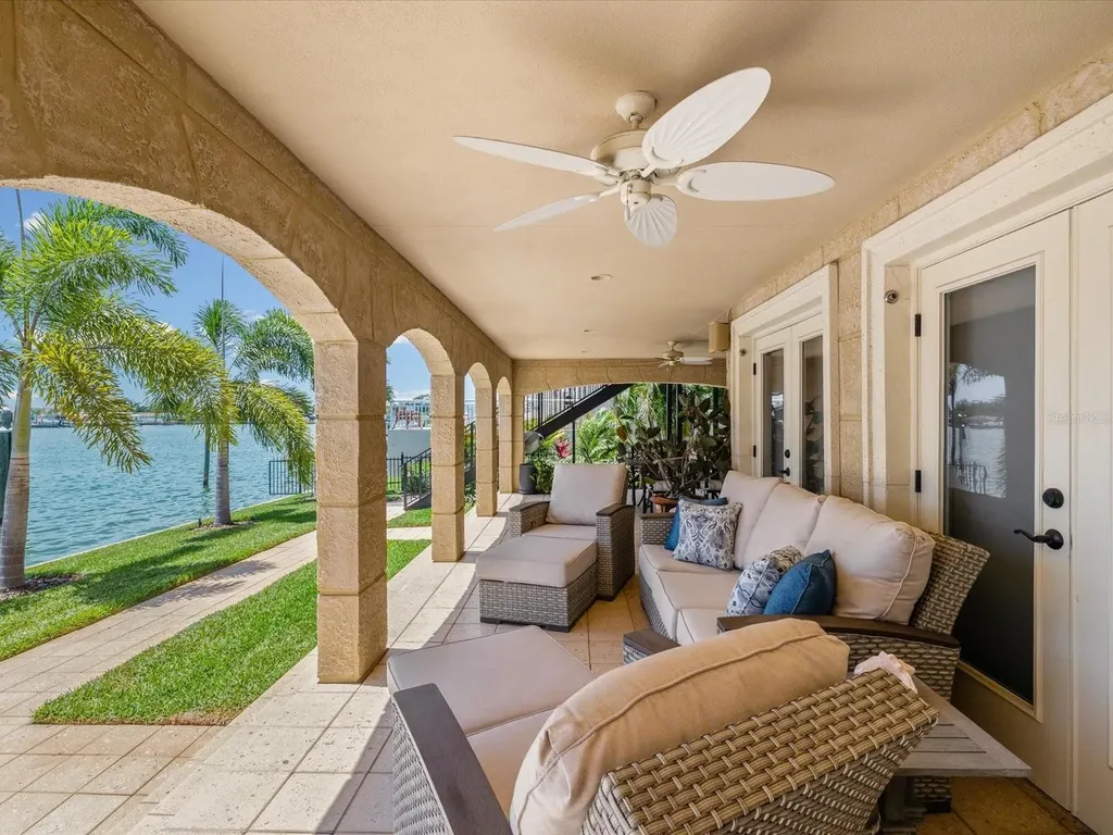 6224 Pasadena Point Boulevard Gulfport FL 33707