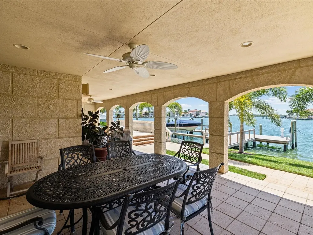 6224 Pasadena Point Boulevard Gulfport FL 33707
