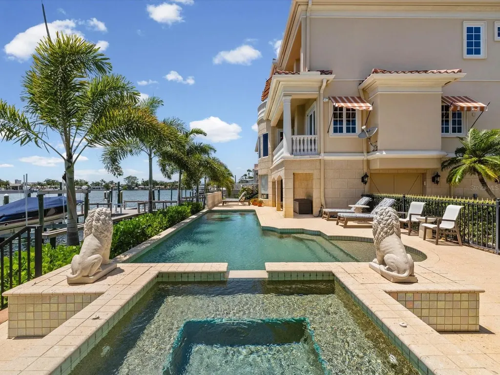 6224 Pasadena Point Boulevard Gulfport FL 33707